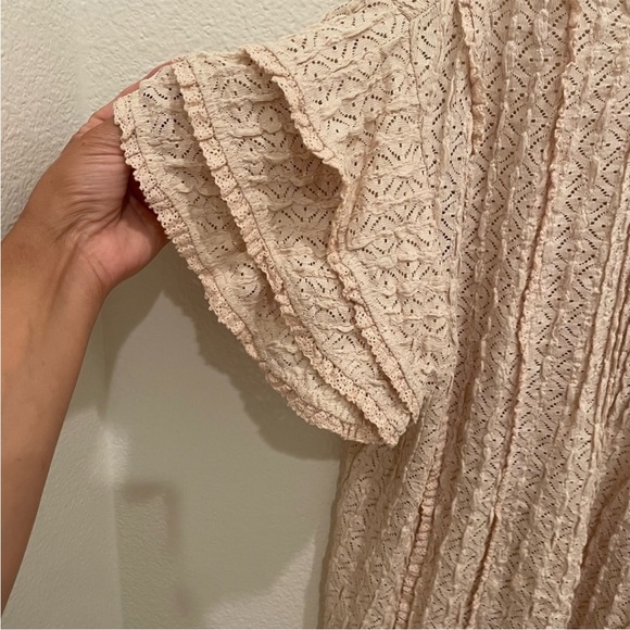 DR2 by Daniel Rainn Lace Ruffle Sleeve Top Natural Beige Size M NWT - Picture 7 of 8